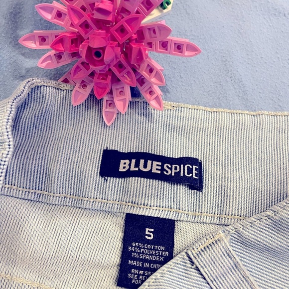 Shorts - Picture 5 of 5